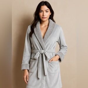 Bee & Willow Bathrobe S/M Silver Grey Fleece With Tan Trim Belted Cozy Perfect